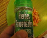 Foto del paso 3 de la receta: Coca de tomate y embutidos