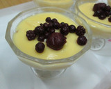 Foto del paso 7 de la receta: Natillas con magdalenas y frutas rojas