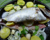 Foto del paso 2 de la receta: Besugo al horno con patatas cocidas y aceitunas