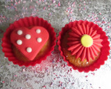 Foto del paso 10 de la receta: Cupcake de chocolate blanco con adornos de fondant