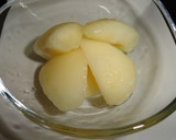 Foto del paso 1 de la receta: Postre delicioso de peras en almíbar y yogur de limón