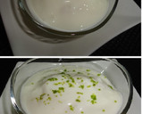 Foto del paso 3 de la receta: Postre delicioso de peras en almíbar y yogur de limón