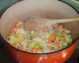 Foto del paso 7 de la receta: Sopa de repollo y puerro a la mantequilla con crujientes de bacón