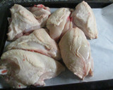 Foto del paso 1 de la receta: Pechuga de pollo al limón con queso azul