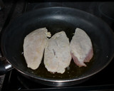 Foto del paso 2 de la receta: Solomillo de pavo con salsa de almendras