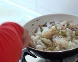 Foto del paso 4 de la receta: Tortilla de bacalao con pimiento