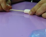 Foto del paso 3 de la receta: Muñeca de fondant, las piernas y botas