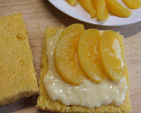 Foto del paso 4 de la receta: Pastel de melocotón con crema de vainilla