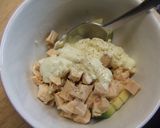 Foto del paso 2 de la receta: Bocadillo de pollo frío con aguacate