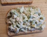 Foto del paso 3 de la receta: Bocadillo de pollo frío con aguacate