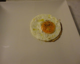Foto del paso 3 de la receta: Huevo con guardaespaldas
