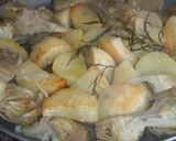 Foto del paso 6 de la receta: Patatas y alcachofas al romero para carnes