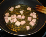 Foto del paso 1 de la receta: Montadito de pan frito y beicon