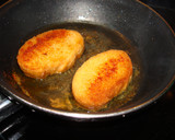 Foto del paso 3 de la receta: Montadito de pan frito y beicon