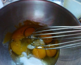 Foto del paso 4 de la receta: Flan casero de dulce de leche en microondas