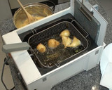 Foto del paso 8 de la receta: Buñuelos de viento rellenos de crema