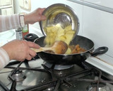 Foto del paso 8 de la receta: Bacalao con patatas y alcachofas