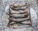 Foto del paso 3 de la receta: Sardinas en teja con aceite de romero al horno