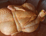 Foto del paso 1 de la receta: Pollo de corral horneado con patatas y setas