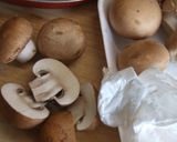 Foto del paso 6 de la receta: Pollo de corral horneado con patatas y setas