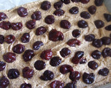 Foto del paso 6 de la receta: Pastel de chocolate con avellanas y cerezas