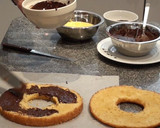 Foto del paso 3 de la receta: Roscón de bizcocho con yema quemada