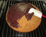 Foto del paso 7 de la receta: Pastel de café con crema de chocolate, almendras y glaseado real