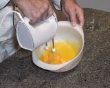 Foto del paso 3 de la receta: Bizcochos de soletilla o melindros