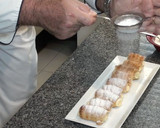 Foto del paso 12 de la receta: Cañitas de hojaldre rellenas de crema