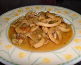Foto del paso 6 de la receta: Calamares en salsa con vino
