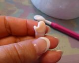 Foto del paso 9 de la receta: Muñequita de fondant para tarta para niños