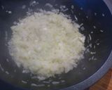 Foto del paso 2 de la receta: Trucha asalmonada en salsa verde con patatitas