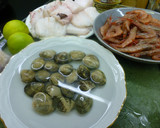 Foto del paso 1 de la receta: Merluza con gambas y almejas