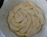 Foto del paso 2 de la receta: Bizcocho de kefir y manzanas caramelizadas