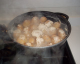 Foto del paso 5 de la receta: Cocer las patatas con piel