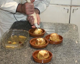 Foto del paso 8 de la receta: Manzanas al horno rellenas de crema