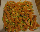 Foto del paso 3 de la receta: Ensalada de salmón y calabacín