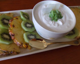 Foto del paso 4 de la receta: Fruta fresca acompañada de crema chantilly
