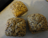 Foto del paso 1 de la receta: Panecillos con olivada, anchoa y queso