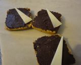 Foto del paso 3 de la receta: Panecillos con olivada, anchoa y queso