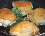 Foto del paso 5 de la receta: Pollo al coñac con salsa de pimientos rojos