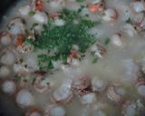 Foto del paso 6 de la receta: Zamburiñas y langostinos en salsa