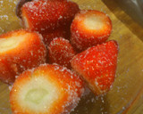 Foto del paso 1 de la receta: Atún a la pimienta con tartar de tomate y fresas