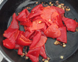 Foto del paso 2 de la receta: Salsa fina de piquillos