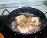 Foto del paso 1 de la receta: Torrijas con yogur