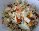 Foto del paso 3 de la receta: Ensalada de pollo y manzana roja