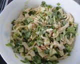 Foto del paso 5 de la receta: Ensalada de pollo y manzana roja