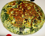 Foto del paso 4 de la receta: Tortilla de calabacín y espinacas