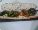 Foto del paso 5 de la receta: Baguettes con pimientos fritos y panceta adobada