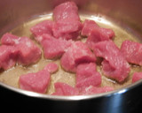 Foto del paso 1 de la receta: Macarrones con carne en salsa de tomate